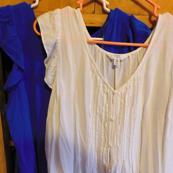 TWO CLEAN AND BEAUTIFUL 'TIME & TRUE' FLUTTER SLEEVE XXL WOMEN'S TOPS - Picture 1 of 4